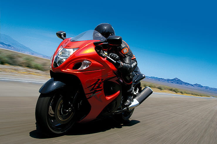 Everything you need to know about Suzuki’s ballistic hyperbike, the GSX1300R Hayabusa. Pros, cons and all the specs