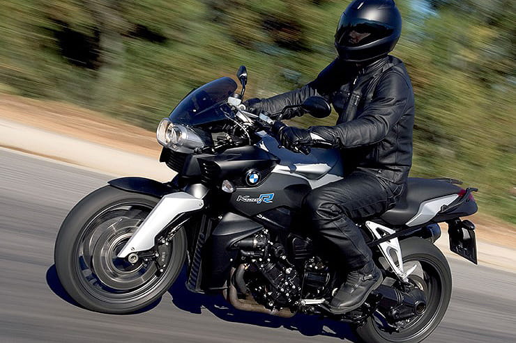 If you’re hunting for a BMW K1200R (2005-2008) then make sure to take a look at our buying guide for a bit of handy advice first