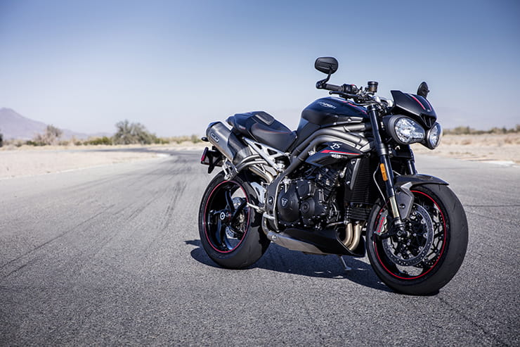 Triumph Speed Triple S RS 2018 Review Price Spec Used_06