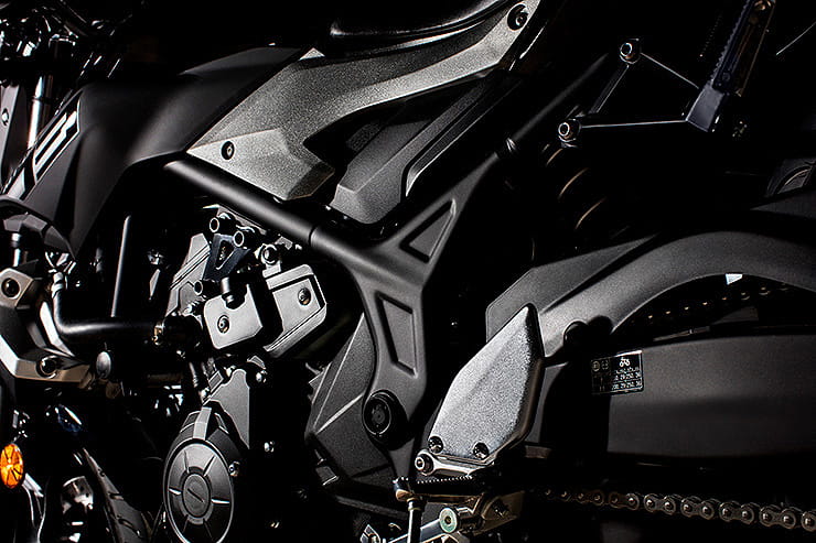 Yamaha MT-03 2016 Review Used Guide Price Spec_23