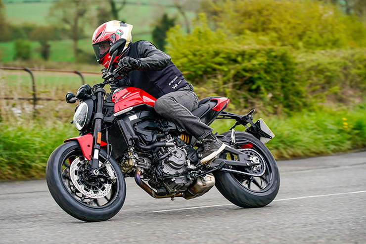 Ducati Monster 2021 Review Price Spec_06
