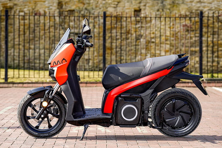 2022 Seat MO Electric Scooter Review Price Spec_08