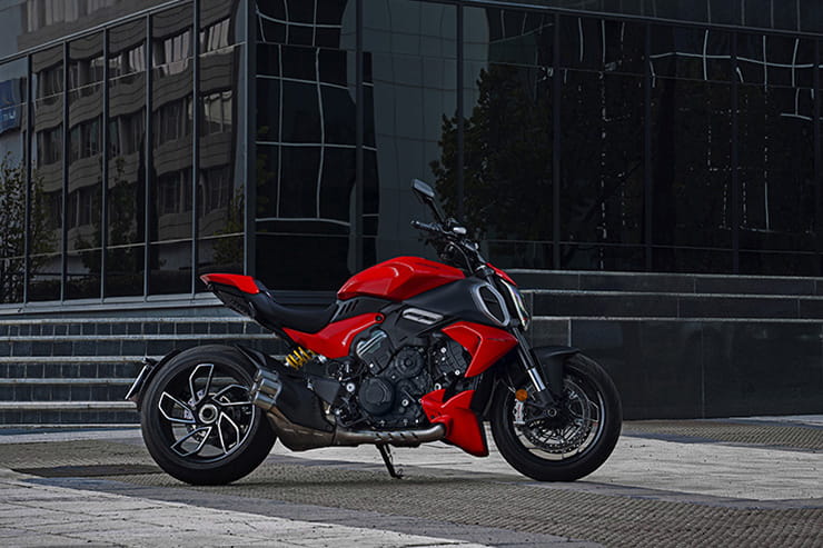 2023 Ducati Diavel V4 Technical Review Price Spec (19)