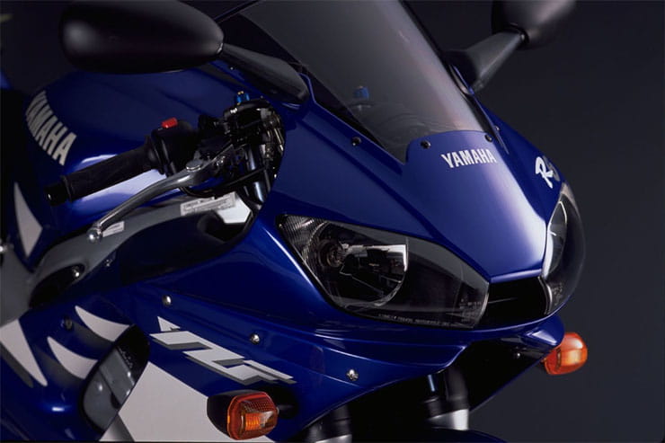1999 Yamaha YZF-R6 Review Used Price Spec_18