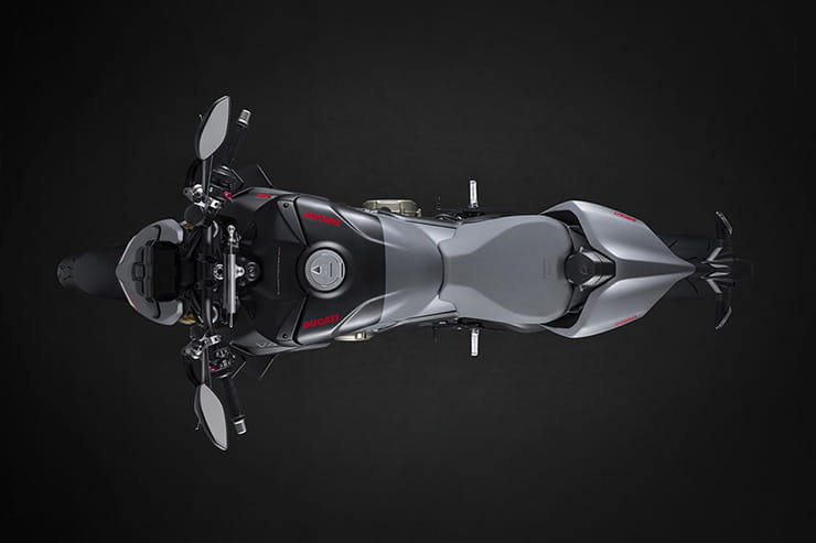 2023 Ducati Streetfighter V4 S SP2 Review Price Spec_01