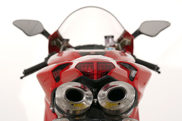 Ducati 1198 S Review Used Price Spec_25