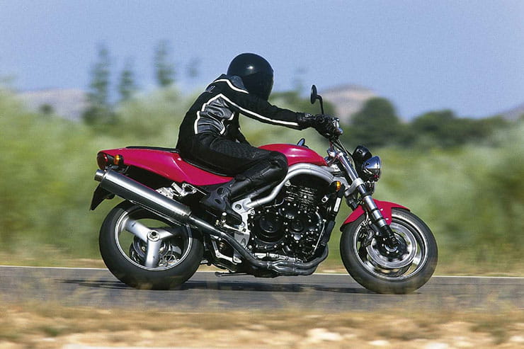 1999 Triumph Speed Triple 955 Review Details Used Price Spec_05