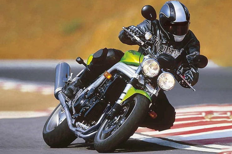 1999 Triumph Speed Triple 955 Review Details Used Price Spec_18