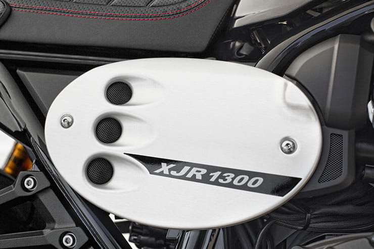 2015 Yamaha XJR1300 Racer Review Details Used Price Spec_21