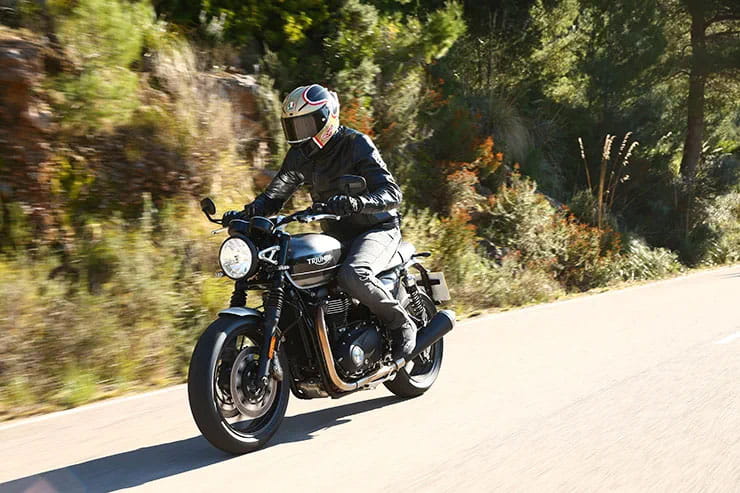 2019 Triumph Speed Twin 1200 Review Details Used Price Spec_14