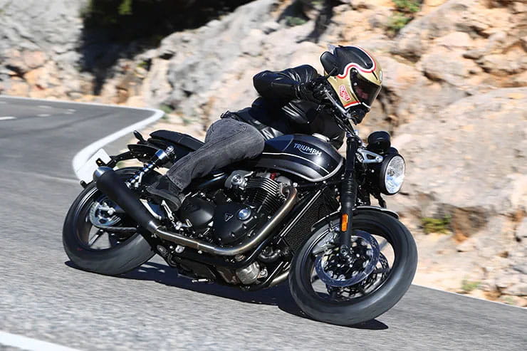 2019 Triumph Speed Twin 1200 Review Details Used Price Spec_15