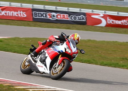 Even on a cold day the Fireblade SP give you the kind of confidence you need to get hard on the gas out of every corner.