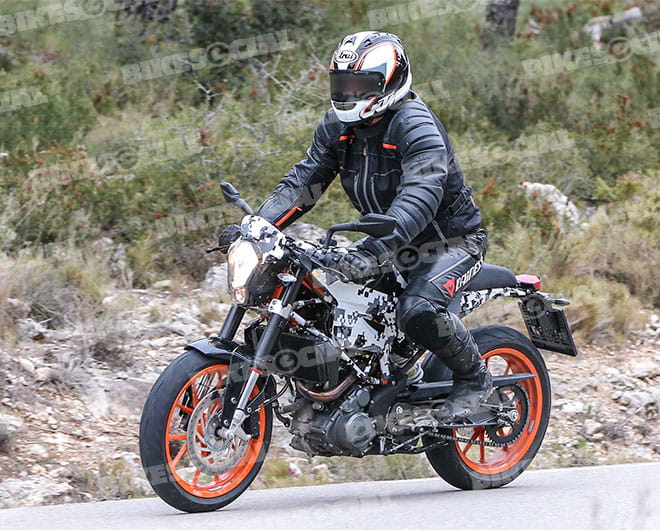 The KTM Duke 390 inspiration is easy to see