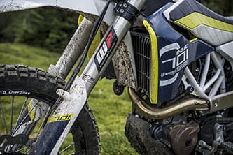 Competition-spec WP forks and shock with 275mm travel