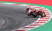 Marquez and Dovizioso battled until after the last corner