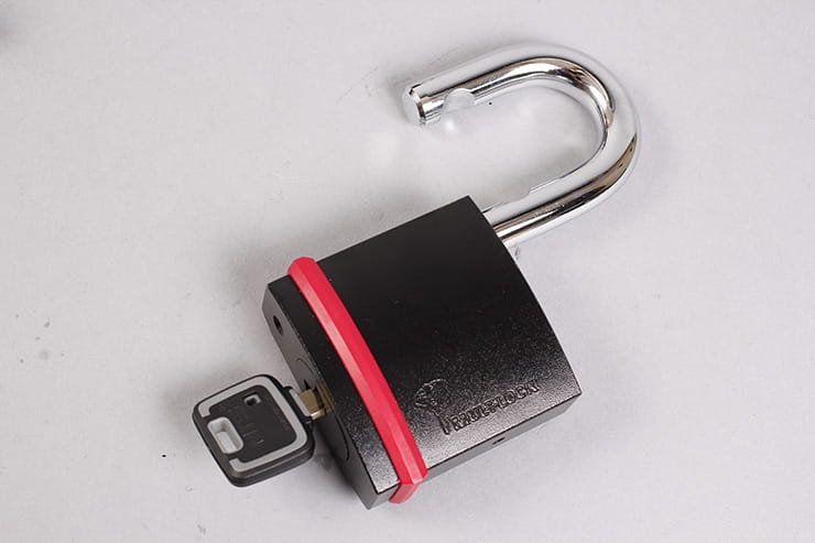 Tested: Pewag VKK 12x45 and Mul-T-Lock NE14L padlock review