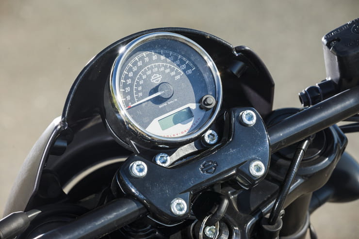 Harley-Davidson Street Rod BikeSocial Review by Michael Mann