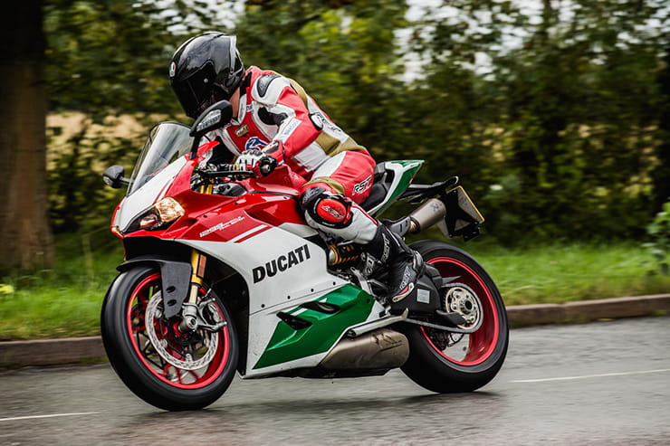 2017 Ducati 1299 R FE BikeSocial Review