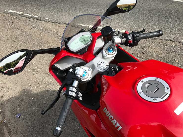 2017 Ducati Supersport S cockpit