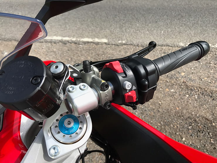 2017 Ducati Supersport S handle bars and control buttons
