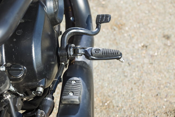 2017 Harley-Davidson Street Rod foot rests and rear brake