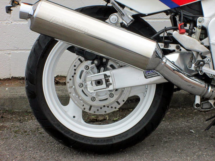 Modern Classic Used Bike Guide Yamaha FZR1000R EXUP