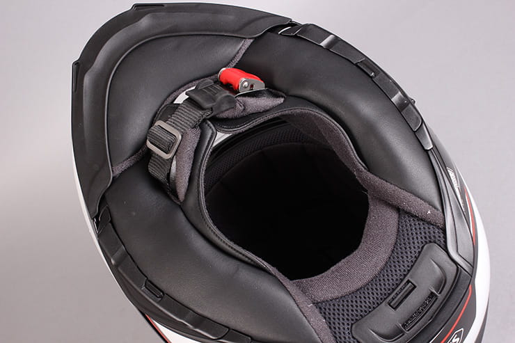 Shoei Neotec II motorcycle helmet review.