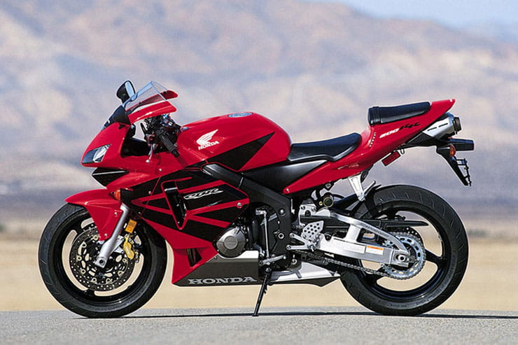 Best cheap track day bikes 2019 [Top 10]