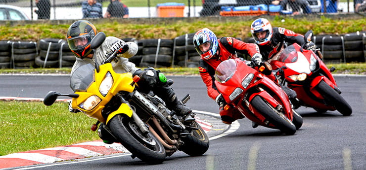 Motorcycle track days near me【 The Ultimate UK Circuit Guide