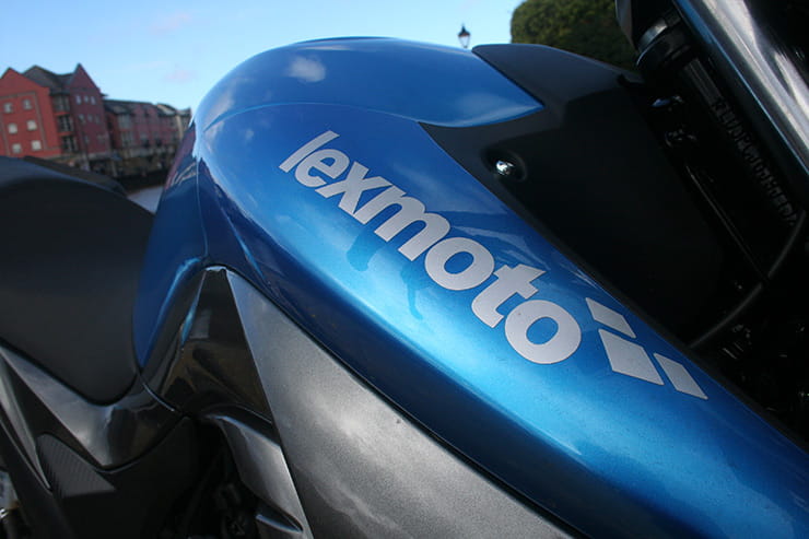 Lexmoto Isca Review