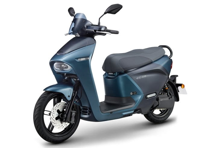 Yamaha EC-05 battery-swappable electric scooter