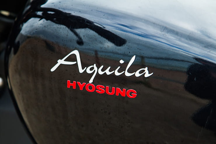 Hyosung Aquila 125 tested – V-twin 125 cruiser, looks the part