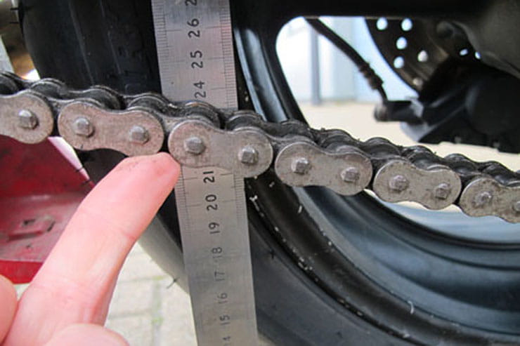How to properly adjust and tighten your motorcycle chain