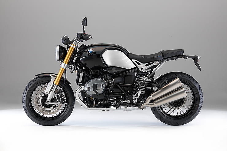 Everything you need to know if you are the market for BMW’s air-cooled boxer retro bike. 