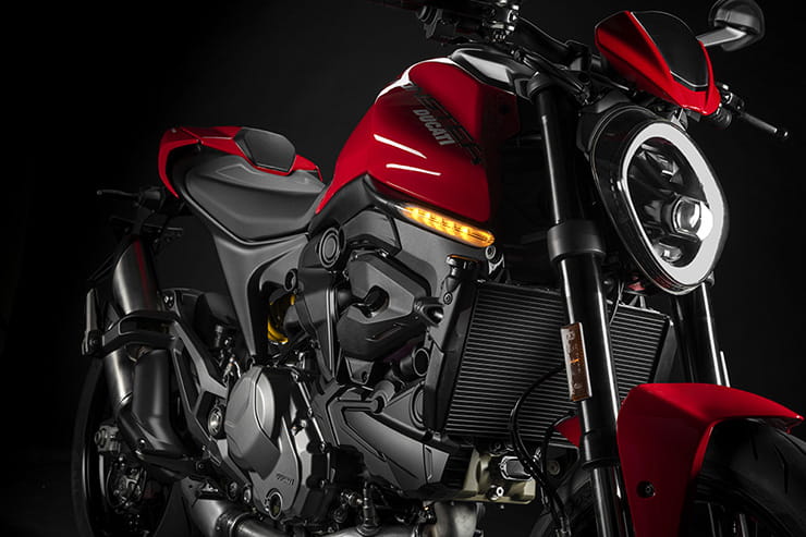 Ducati Monster Plus 2021 Details Price Spec (23)