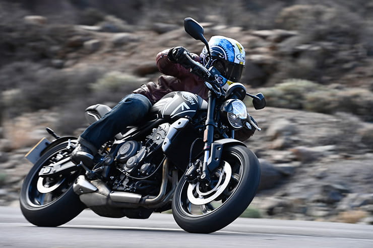 All-new Triumph Trident Review 2021 | Great value 660cc 