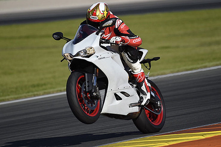 Ducati Panigale 959 2016 Review Used Price Spec_05