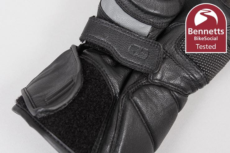 Oxford Mondial laminated motorcycle gloves review_07