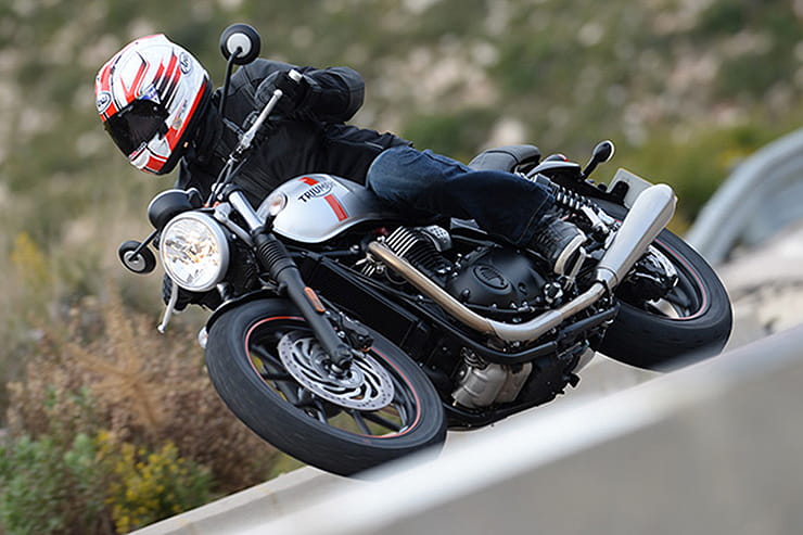 Triumph Street Twin 2016 Review Used Price Spec_05