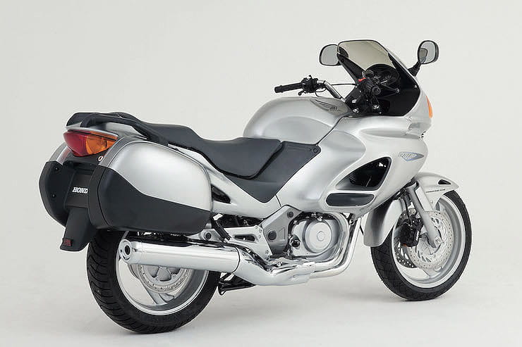 The pros, cons, specifications and more of Honda’s middleweight touring bike - Deauville 650 – what to pay and what to look out for.