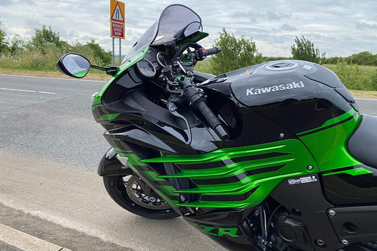 Kawasaki ZZR1400 Review (2020) Detailed