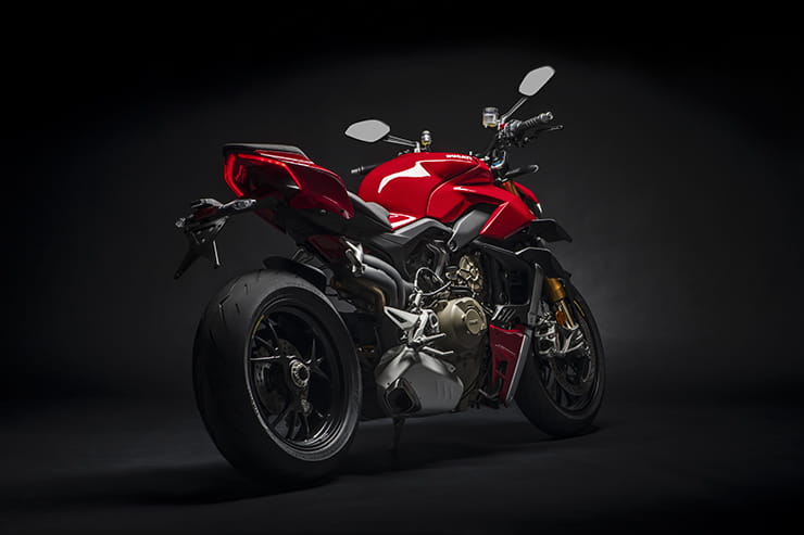 Ducati Designer Jeremy Faraud will guide the viewers through the style concepts that gave life to the Ducati Streetfighter V4