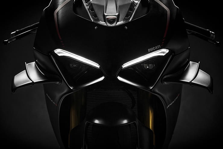 Ducati Panigale SP 2021 News Details Spec (5)