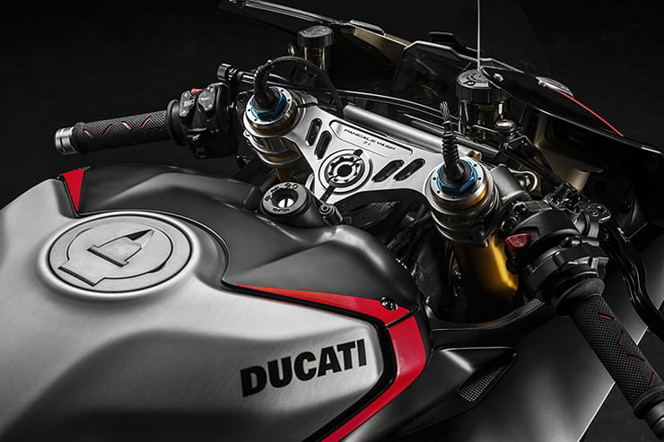 Ducati Panigale SP 2021 News Details Spec (6)