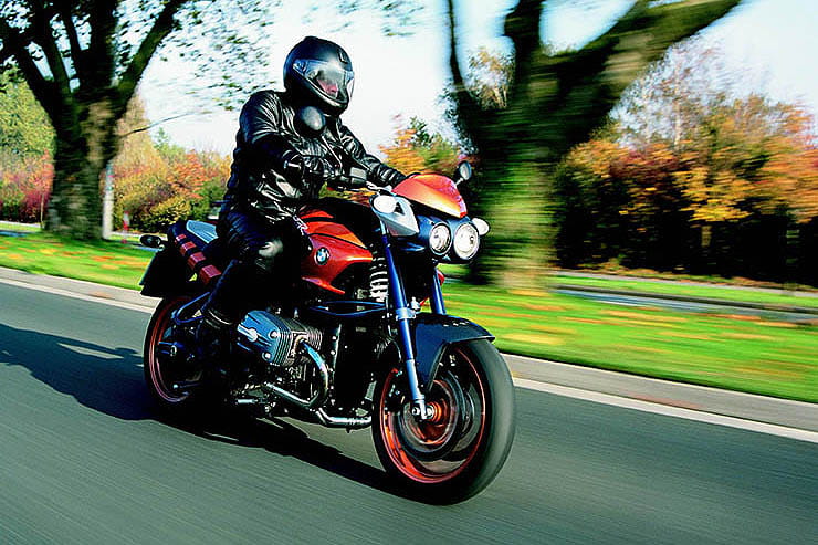 BMW R1150R Rockster review used price spec_03