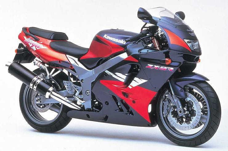 Kawasaki ZX-9R Review (1994-1997) + Buying Guide & Tips