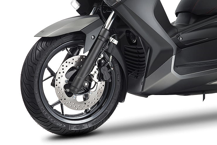Yamaha X-MAX 250 2005-2017 Review Used Guide_04