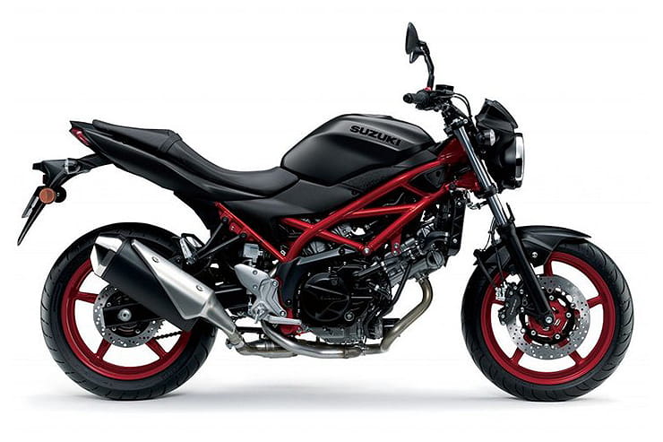 Suzuki’s SV650 has been a go-to middleweight machine for decades now and despite making its debut back in 1998 before even ‘Euro 1’ emissions standards were in place the bike will live on into 2021 with tweaks to meet the latest Euro 5 rules.