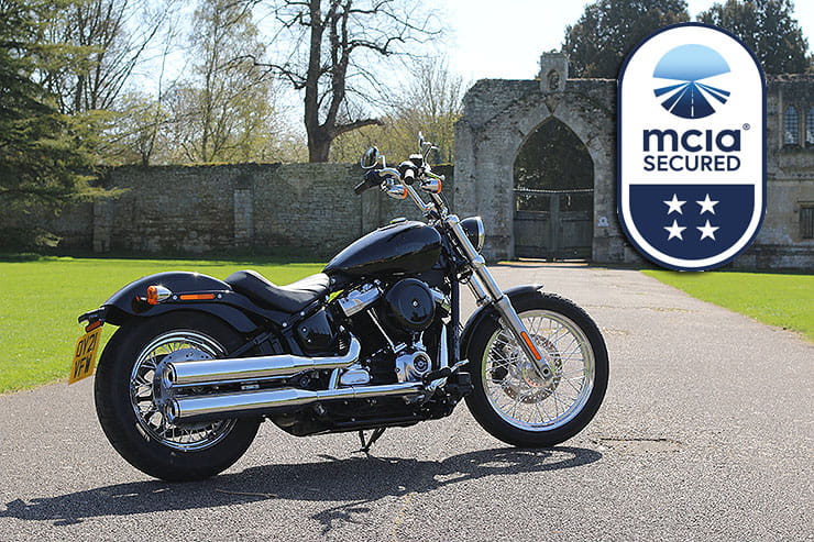 2021 Harley-Davidson Softail Standard Review Price Spec_MCIA