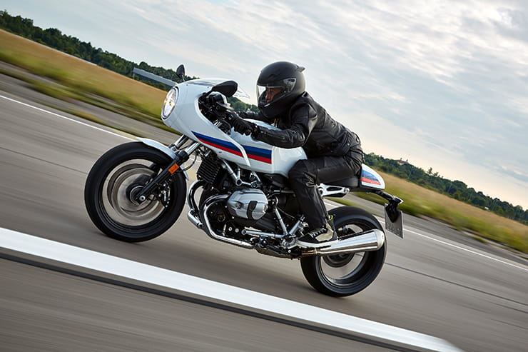 BMW R nineT Racer 2017 Review Used Guide_05